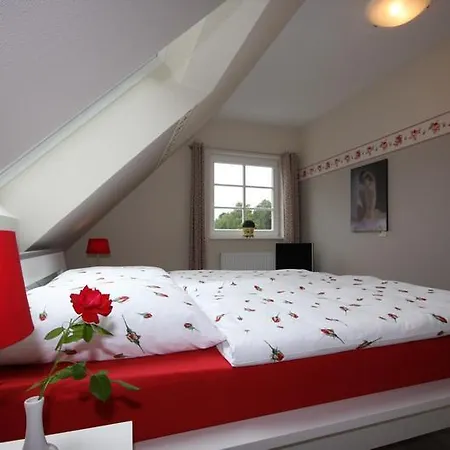 Uhlenhus بيت للعطل