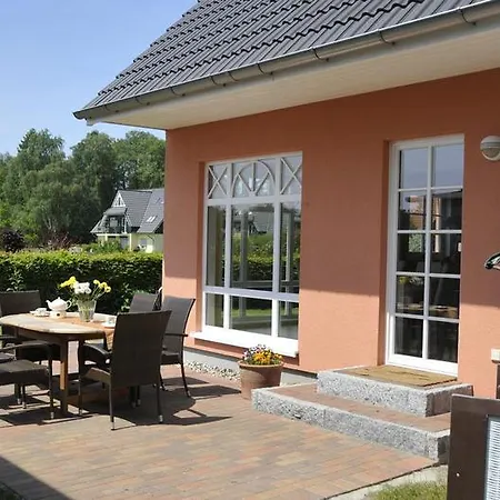 Uhlenhus بيت للعطل بريرو